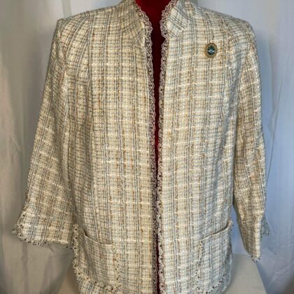 Tailleur Belge Avec Broche